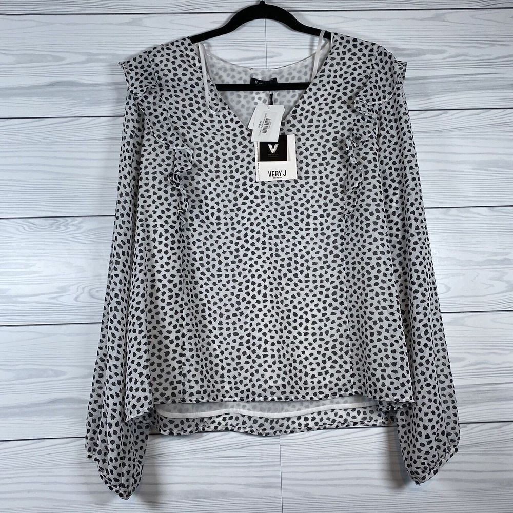 Very‎ J Women's Medium Leopard Black and Cream Printed Long Sleeve Blouse
